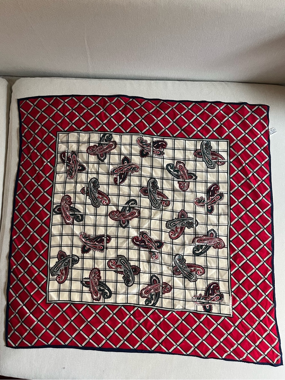 Oscar de la Renta Red Patterned Silk Scarf